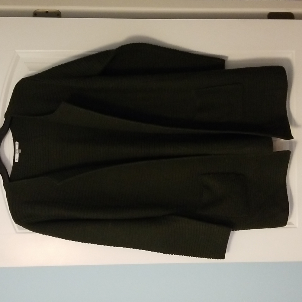 SIONI OLIVE GREEN SWEATER, EXCELLENT CONDITION
